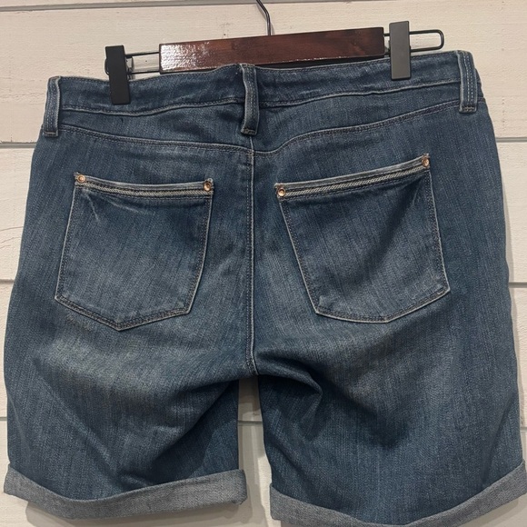 White House Black Market Girlfriend Jean Shorts Distressed Cuffed - Picture 8 of 11